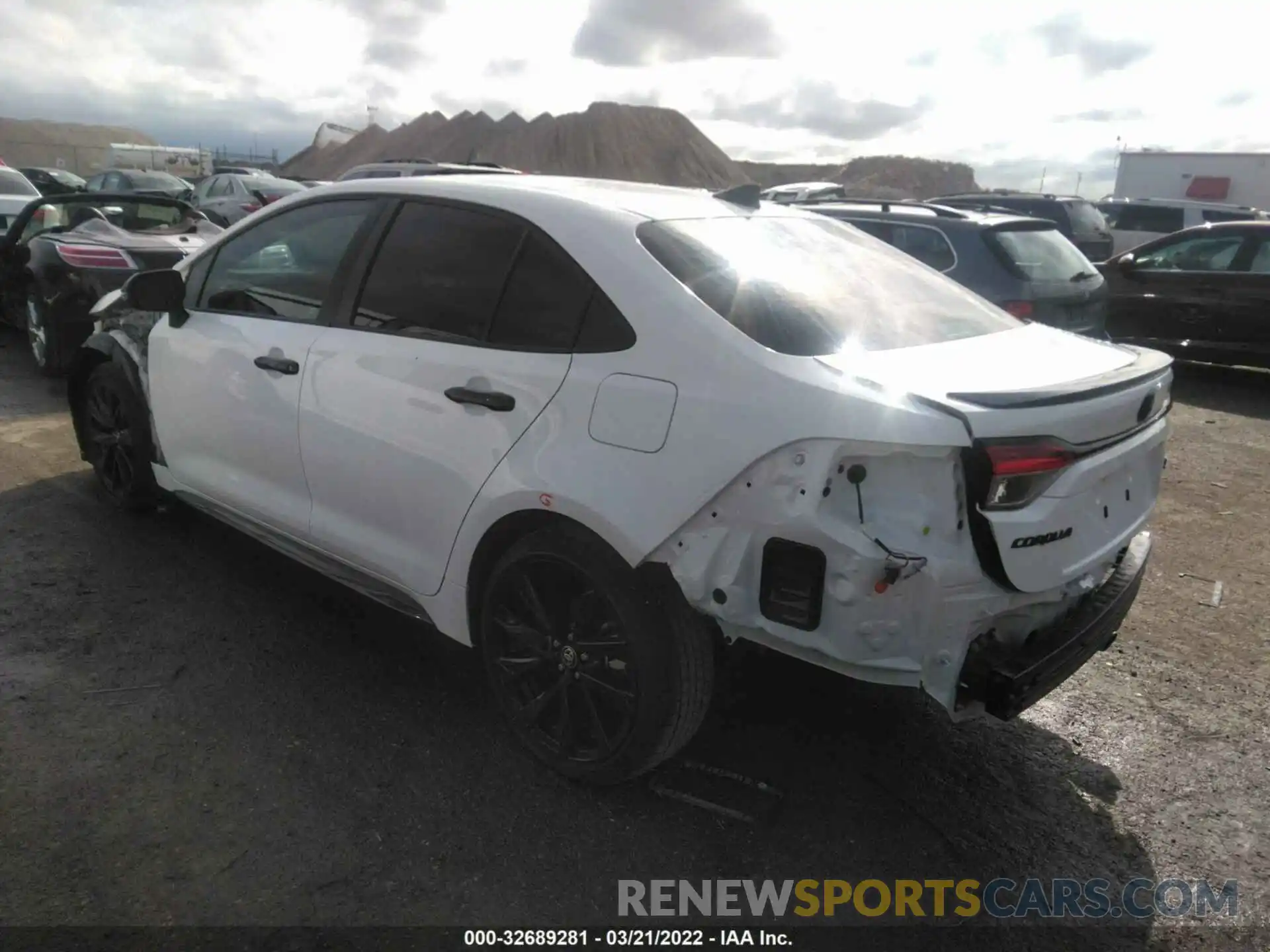 3 Photograph of a damaged car 5YFS4MCE5MP093315 TOYOTA COROLLA 2021