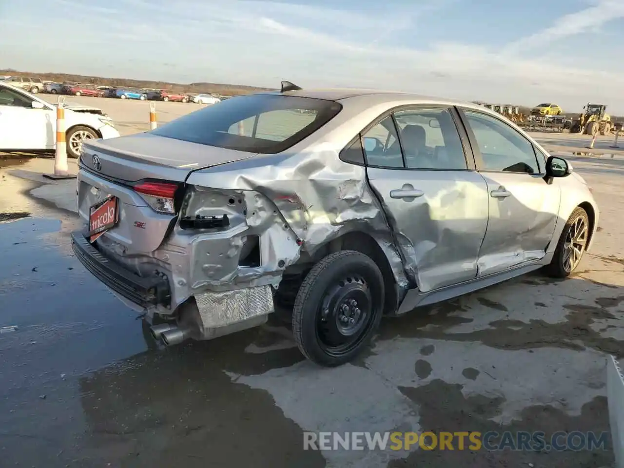 3 Photograph of a damaged car 5YFS4MCE5MP093346 TOYOTA COROLLA 2021