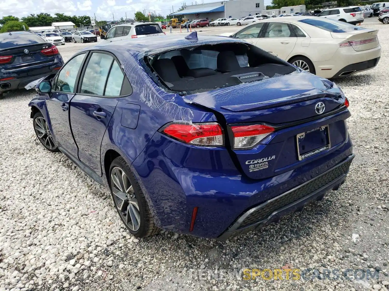 3 Photograph of a damaged car 5YFS4MCE5MP095713 TOYOTA COROLLA 2021