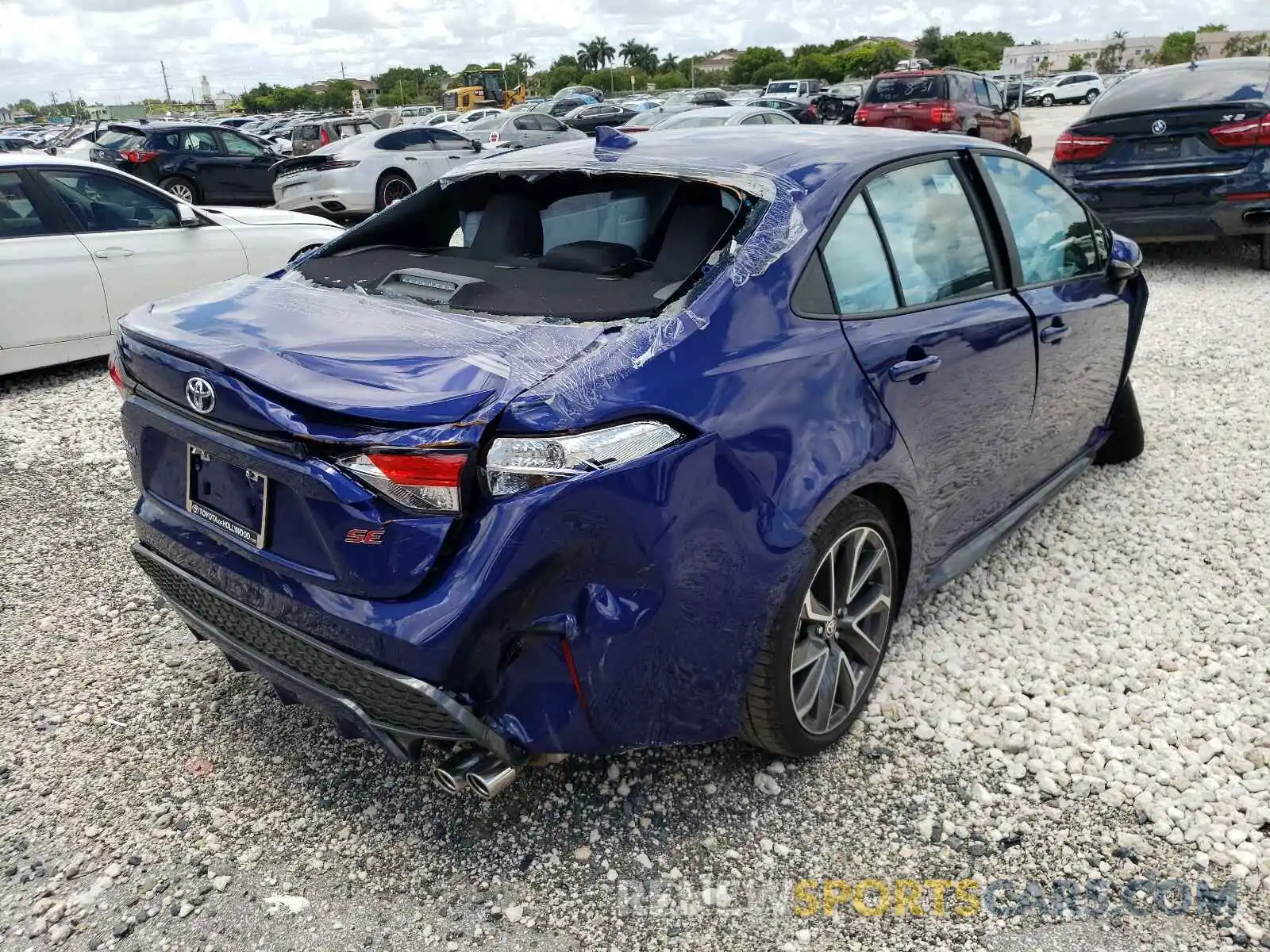 4 Photograph of a damaged car 5YFS4MCE5MP095713 TOYOTA COROLLA 2021