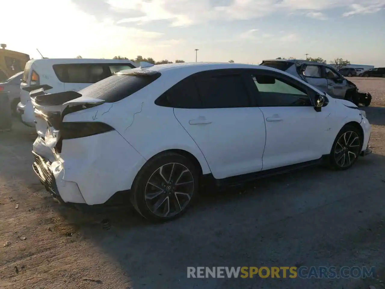 3 Photograph of a damaged car 5YFS4MCE6MP059075 TOYOTA COROLLA 2021