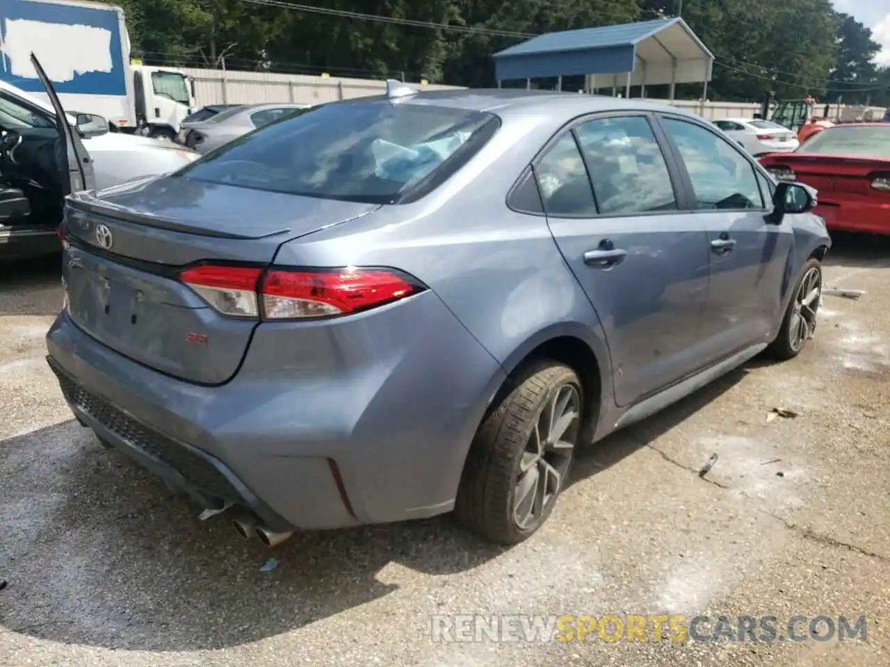 4 Photograph of a damaged car 5YFS4MCE6MP063336 TOYOTA COROLLA 2021