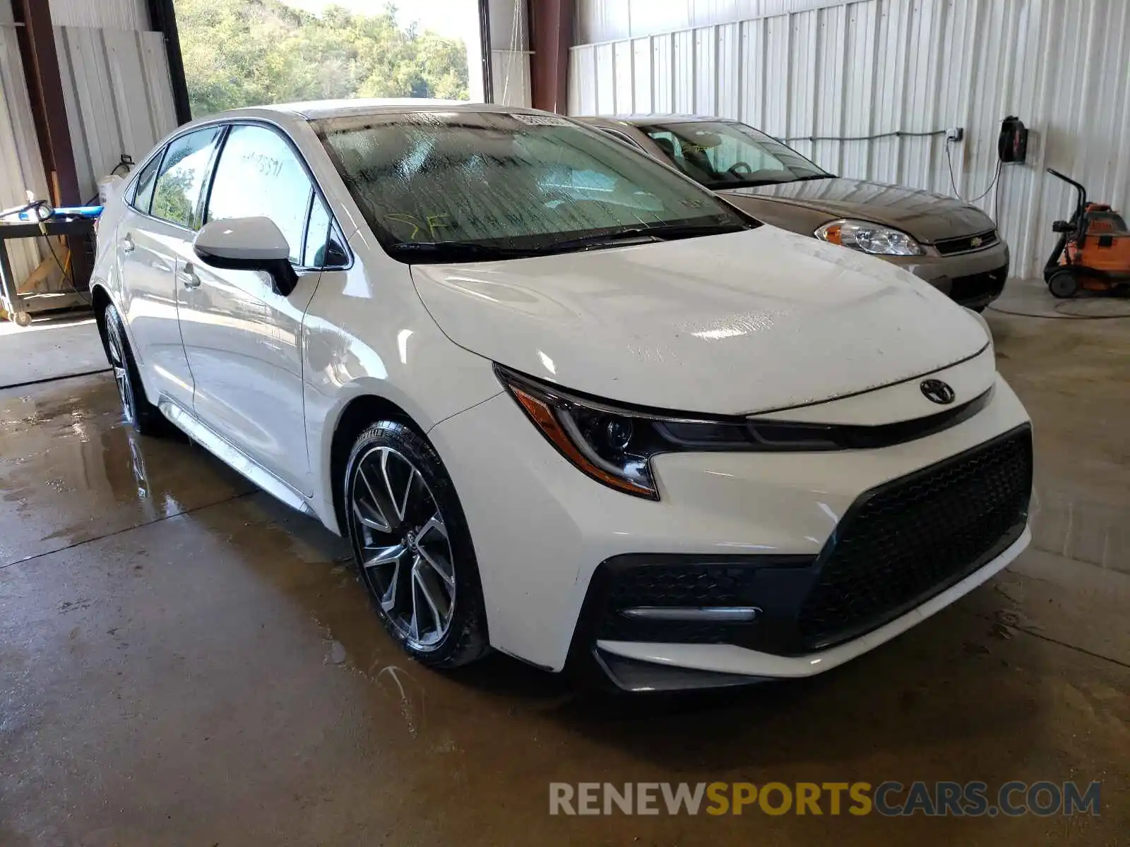 1 Photograph of a damaged car 5YFS4MCE6MP064261 TOYOTA COROLLA 2021