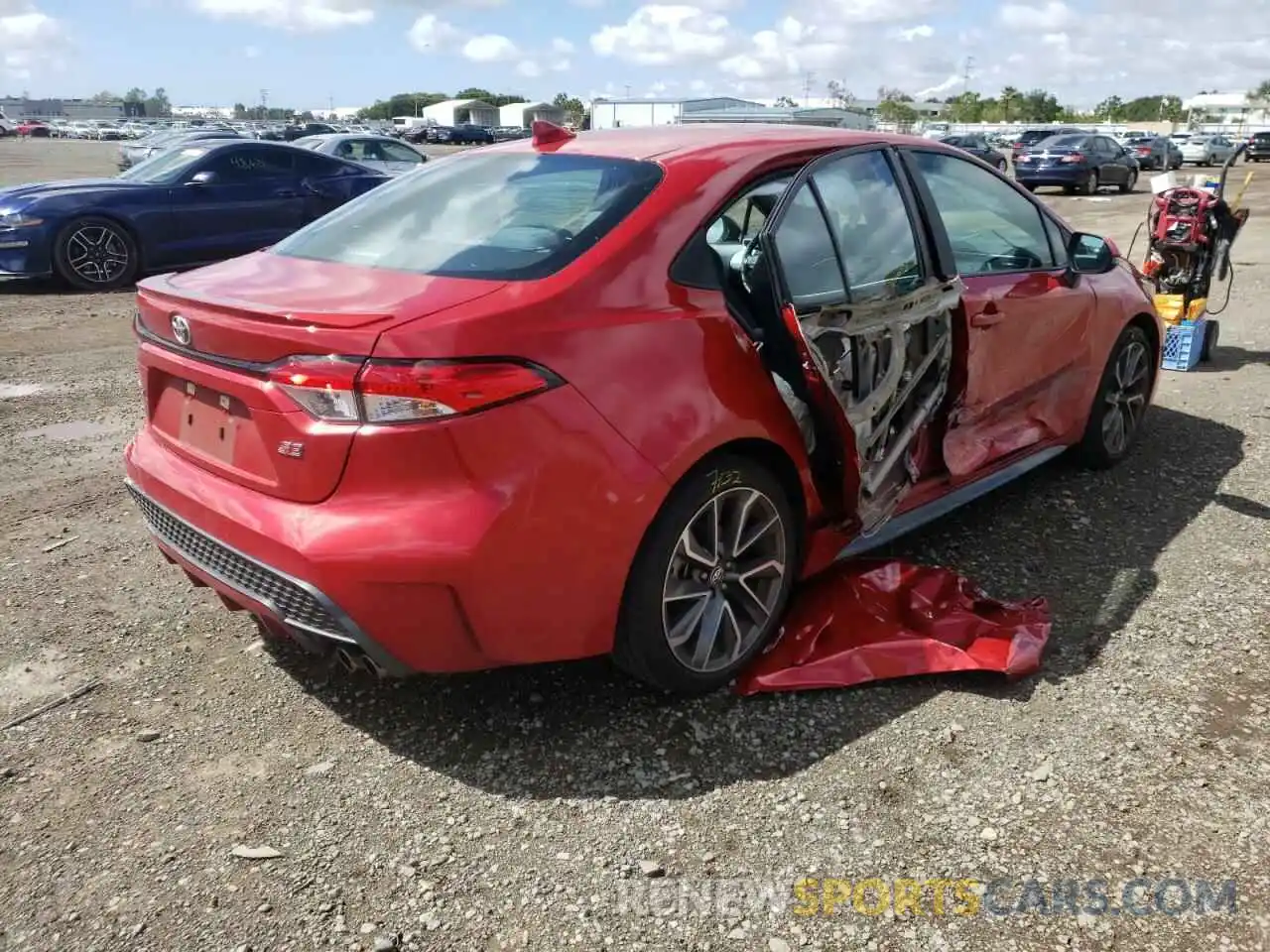 4 Photograph of a damaged car 5YFS4MCE6MP065488 TOYOTA COROLLA 2021