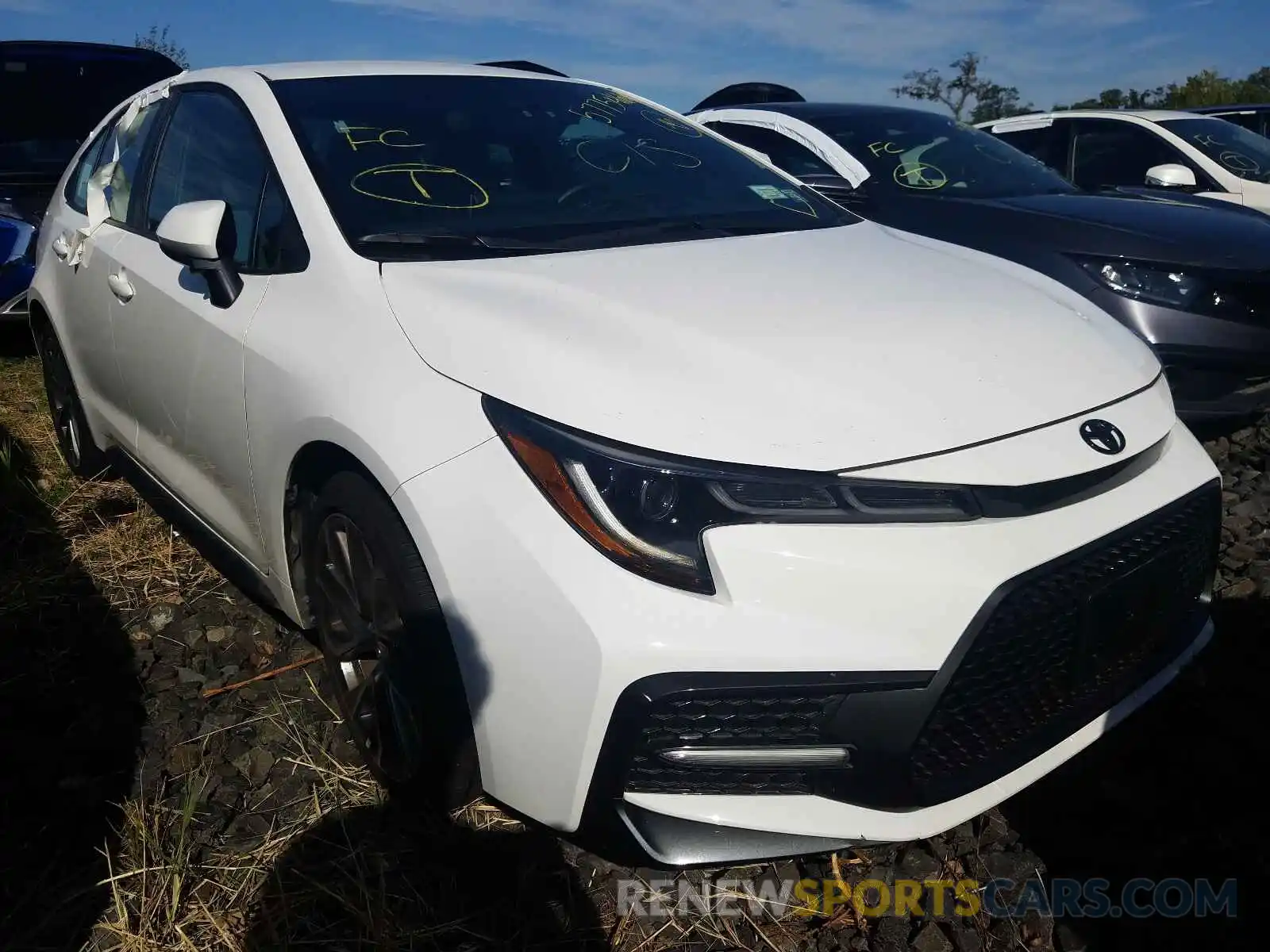 1 Photograph of a damaged car 5YFS4MCE6MP072652 TOYOTA COROLLA 2021