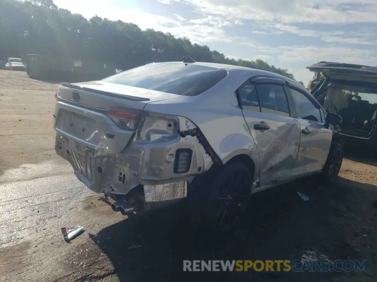 4 Photograph of a damaged car 5YFS4MCE6MP077270 TOYOTA COROLLA 2021