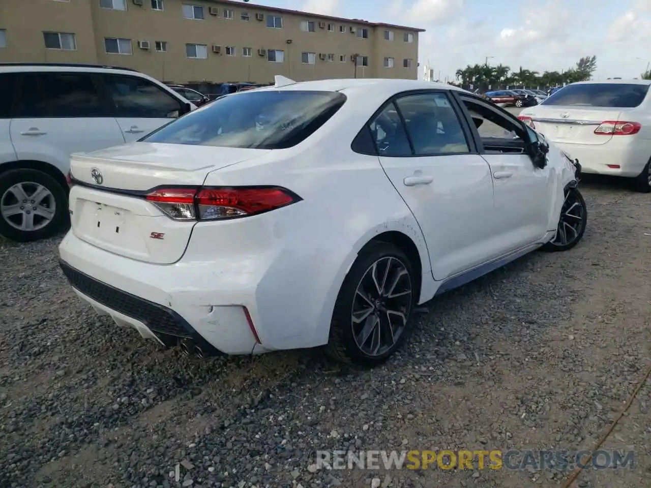 4 Photograph of a damaged car 5YFS4MCE6MP096045 TOYOTA COROLLA 2021