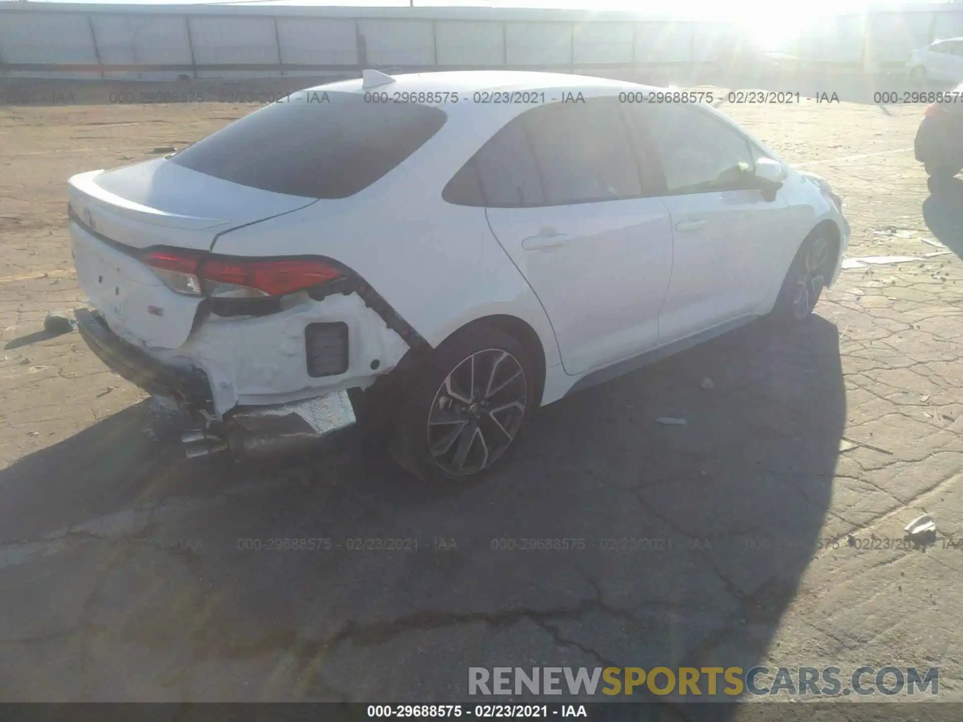 4 Photograph of a damaged car 5YFS4MCE7MP057853 TOYOTA COROLLA 2021