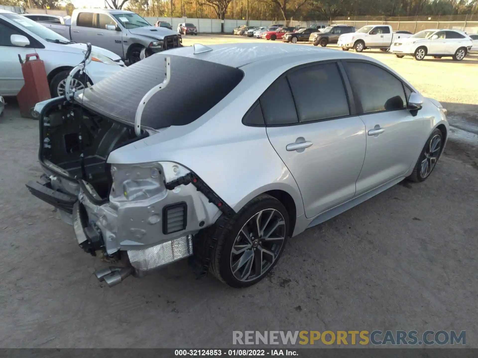 4 Photograph of a damaged car 5YFS4MCE7MP058131 TOYOTA COROLLA 2021