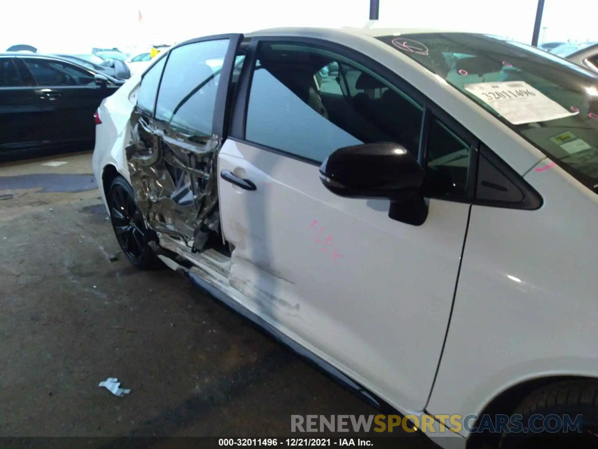 6 Photograph of a damaged car 5YFS4MCE7MP063233 TOYOTA COROLLA 2021