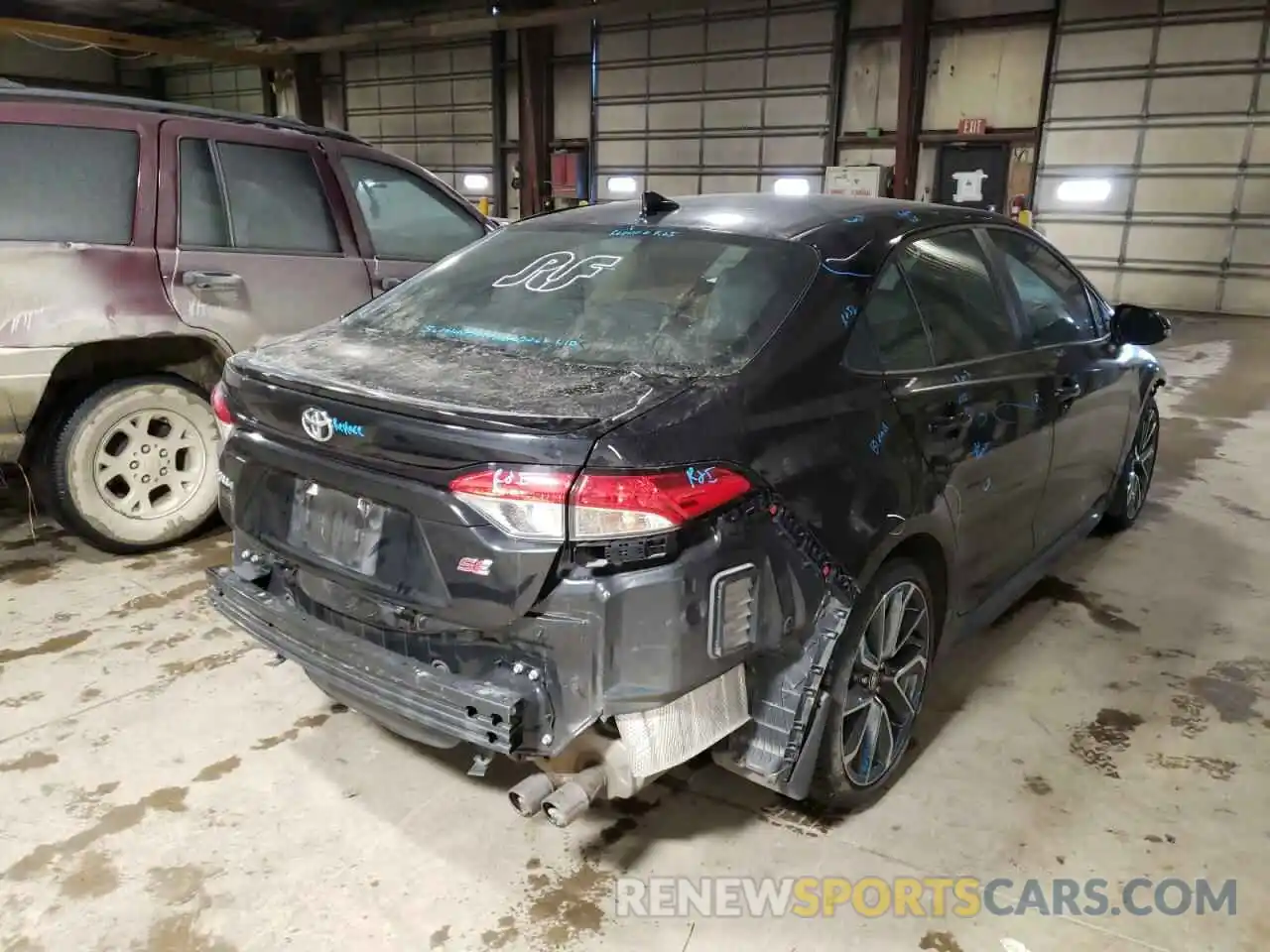 4 Photograph of a damaged car 5YFS4MCE7MP065032 TOYOTA COROLLA 2021