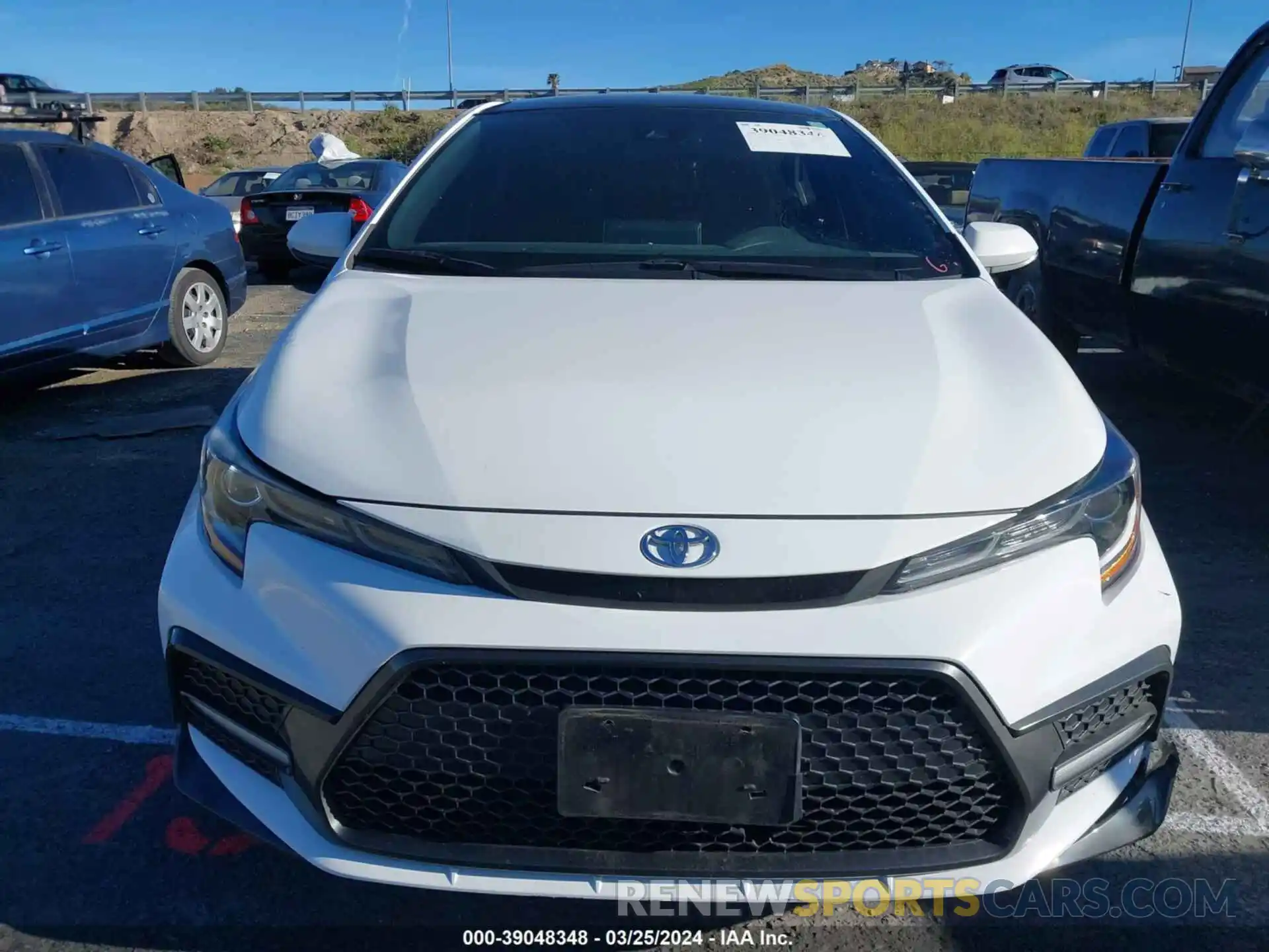 13 Photograph of a damaged car 5YFS4MCE7MP070215 TOYOTA COROLLA 2021