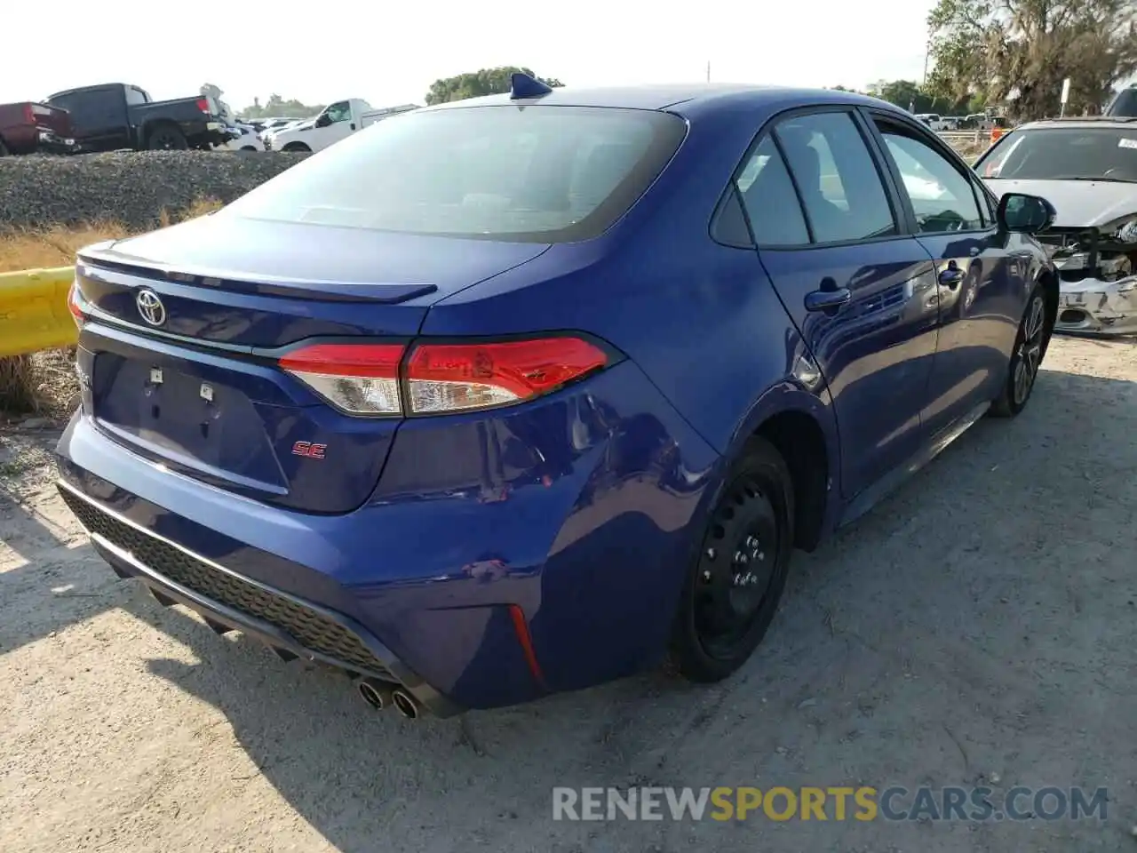 4 Photograph of a damaged car 5YFS4MCE7MP077763 TOYOTA COROLLA 2021