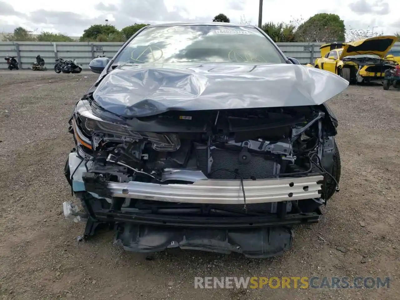 9 Photograph of a damaged car 5YFS4MCE7MP081943 TOYOTA COROLLA 2021