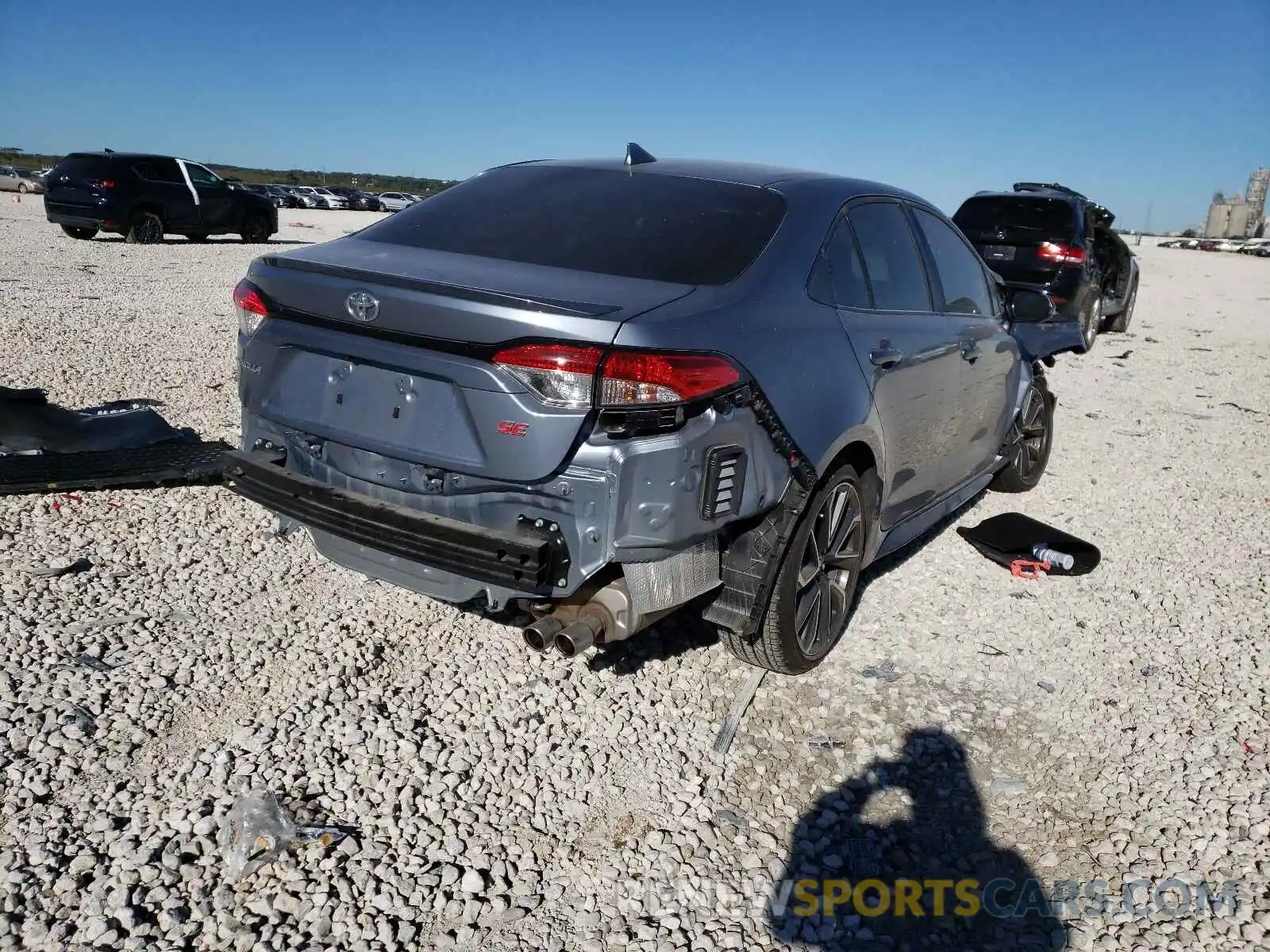 4 Photograph of a damaged car 5YFS4MCE7MP084860 TOYOTA COROLLA 2021