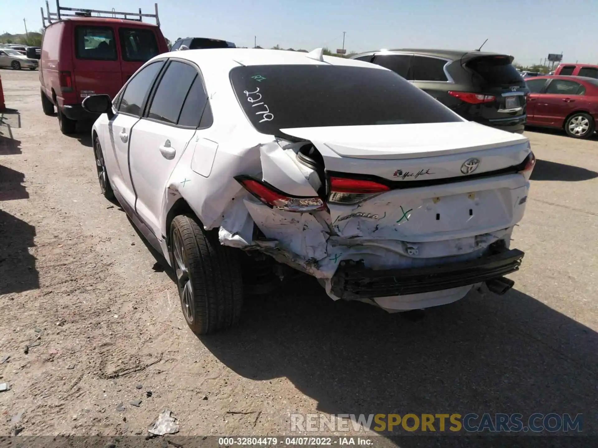 3 Photograph of a damaged car 5YFS4MCE7MP086284 TOYOTA COROLLA 2021