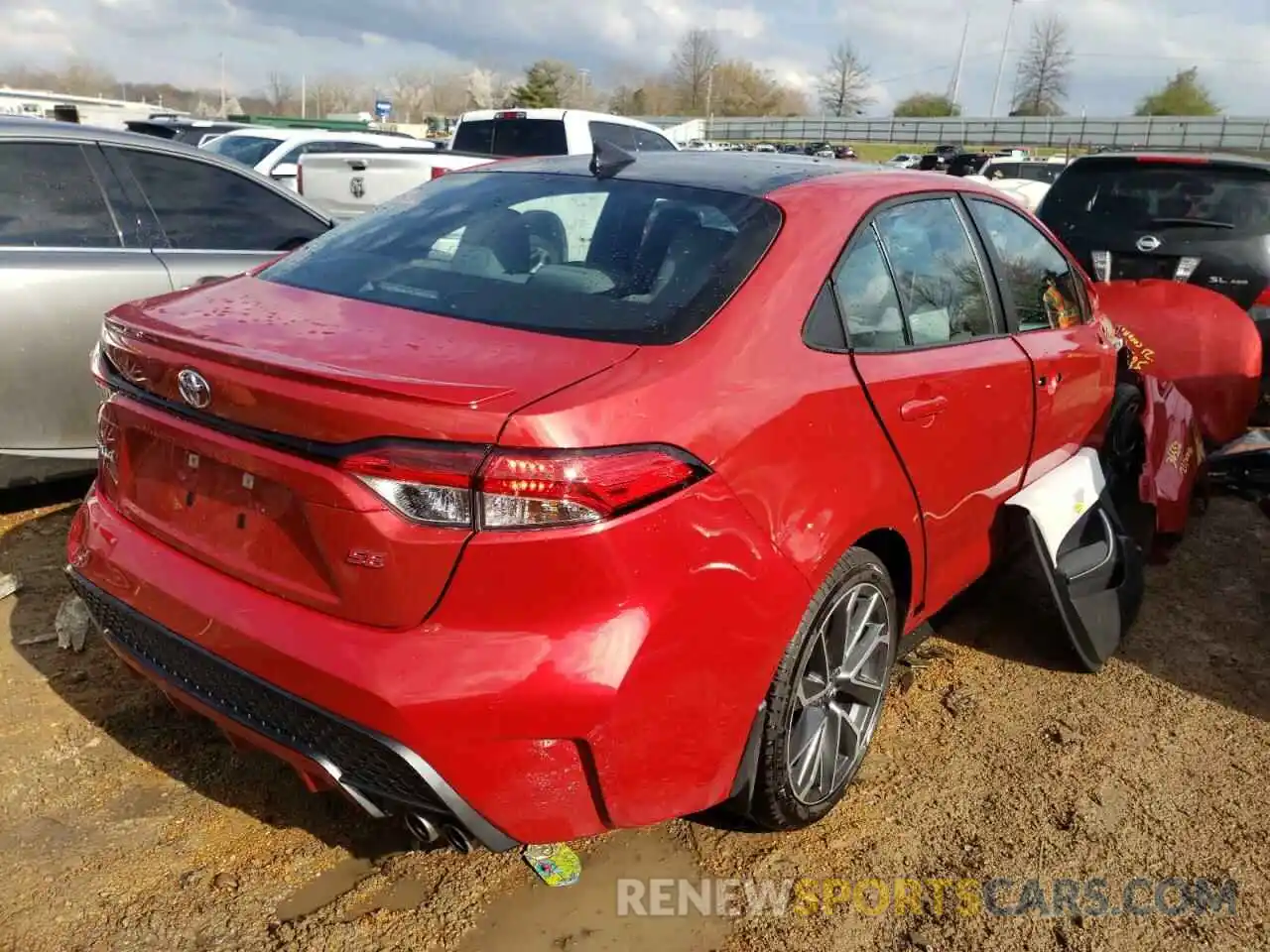 4 Photograph of a damaged car 5YFS4MCE7MP090657 TOYOTA COROLLA 2021