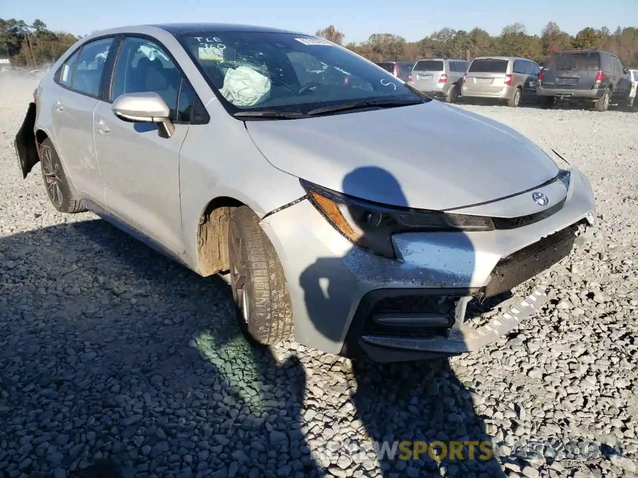 1 Photograph of a damaged car 5YFS4MCE7MP096801 TOYOTA COROLLA 2021