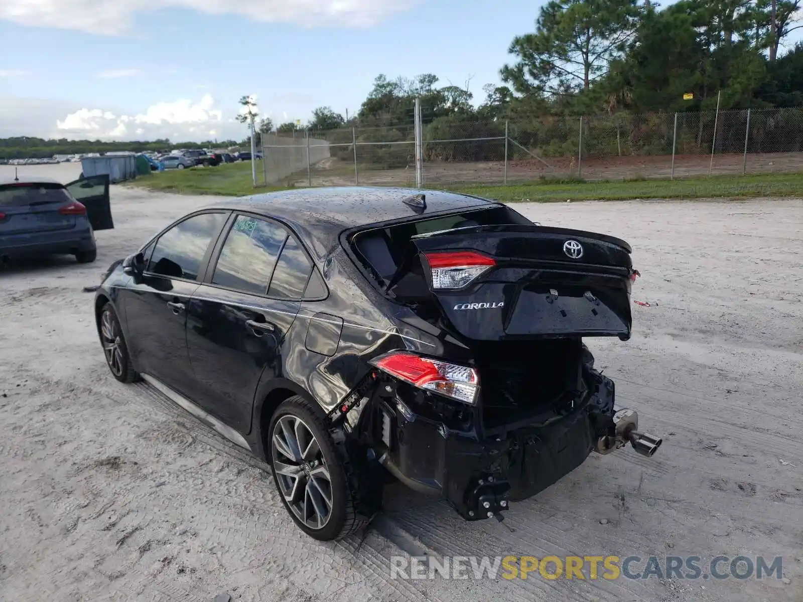 3 Photograph of a damaged car 5YFS4MCE7MP097169 TOYOTA COROLLA 2021