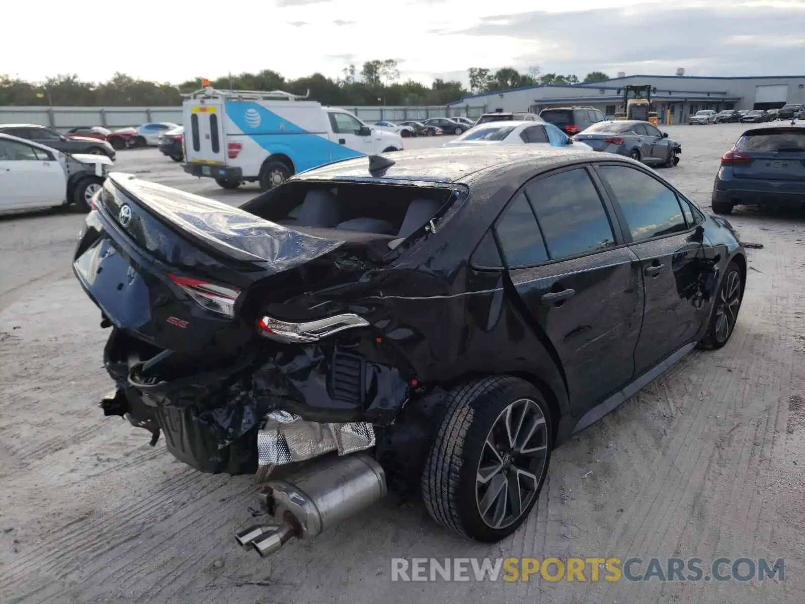 4 Photograph of a damaged car 5YFS4MCE7MP097169 TOYOTA COROLLA 2021