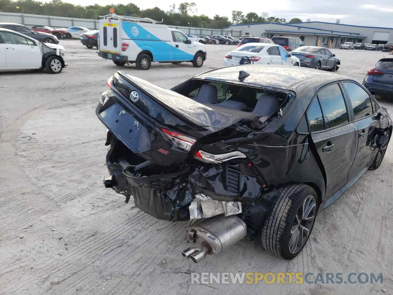 9 Photograph of a damaged car 5YFS4MCE7MP097169 TOYOTA COROLLA 2021