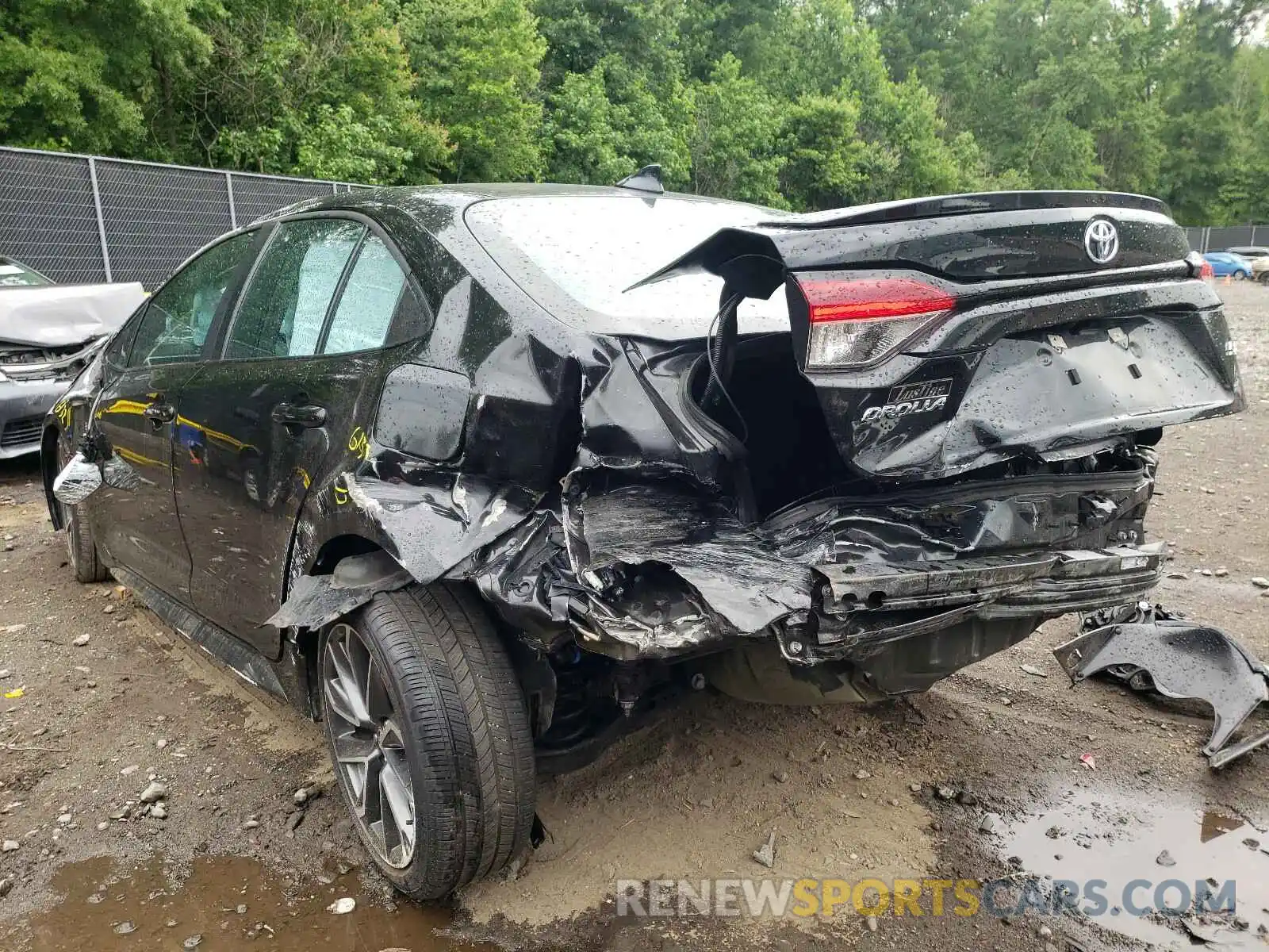 3 Photograph of a damaged car 5YFS4MCE8MP060423 TOYOTA COROLLA 2021