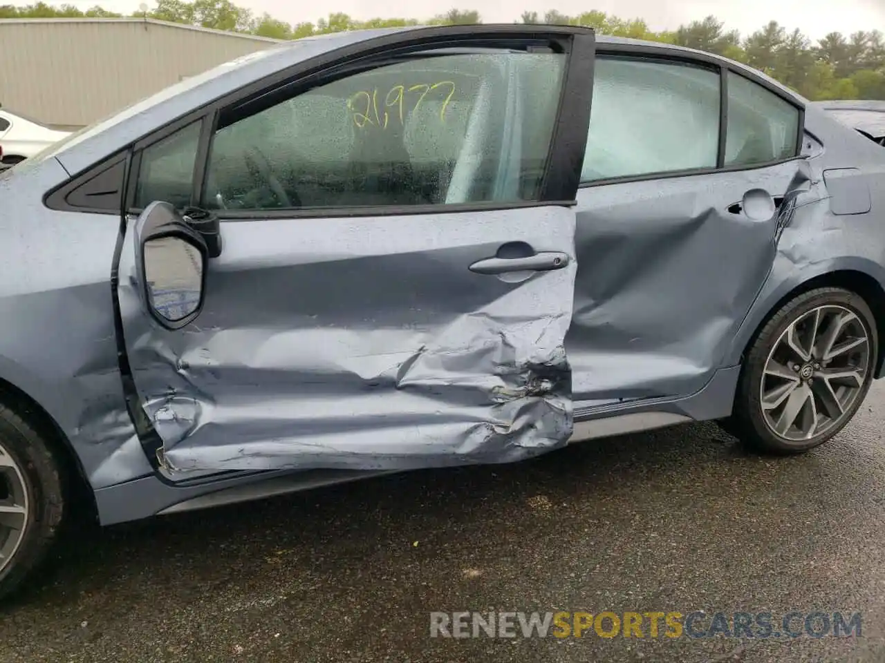 9 Photograph of a damaged car 5YFS4MCE8MP062317 TOYOTA COROLLA 2021