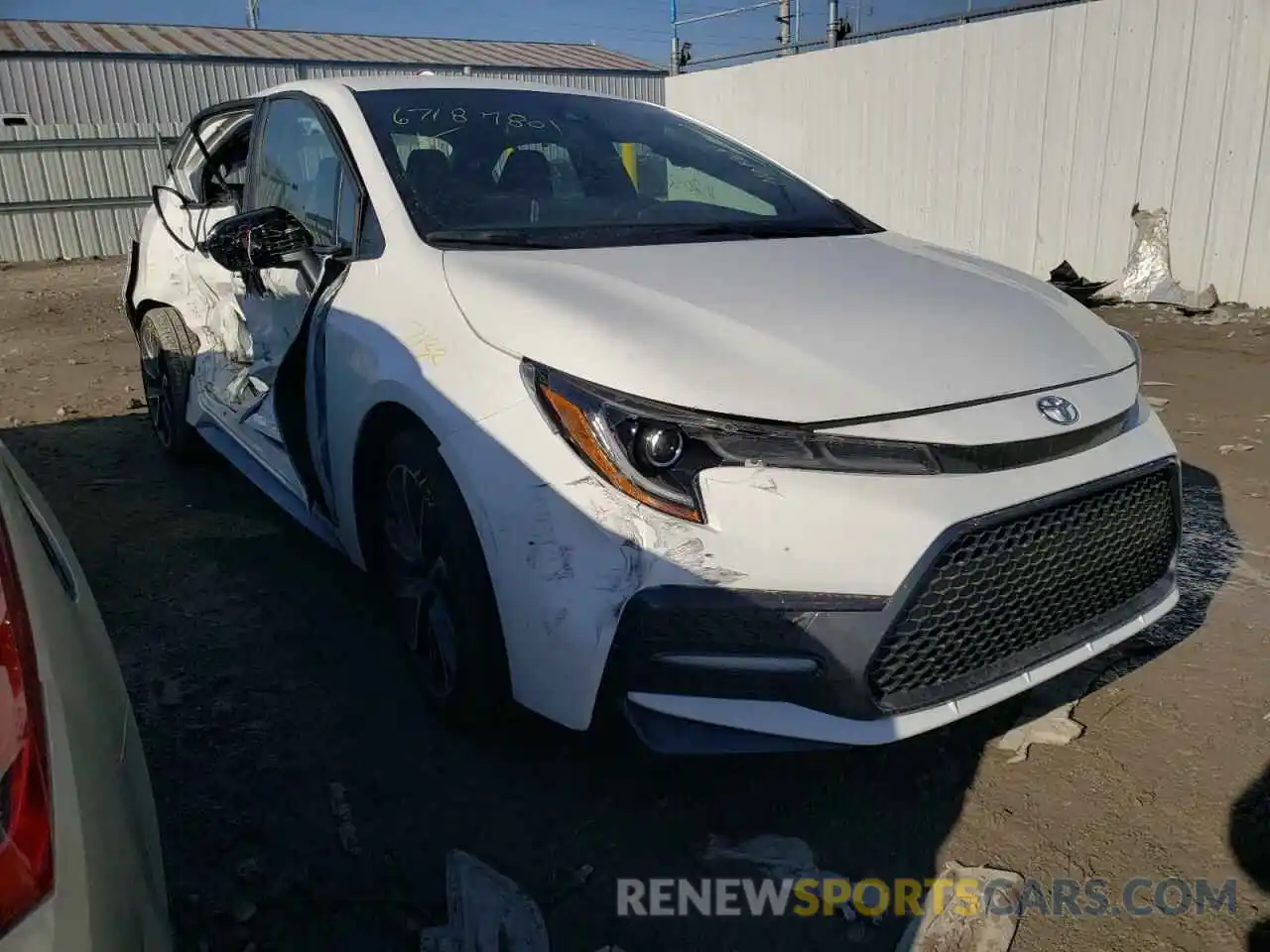 1 Photograph of a damaged car 5YFS4MCE8MP065816 TOYOTA COROLLA 2021