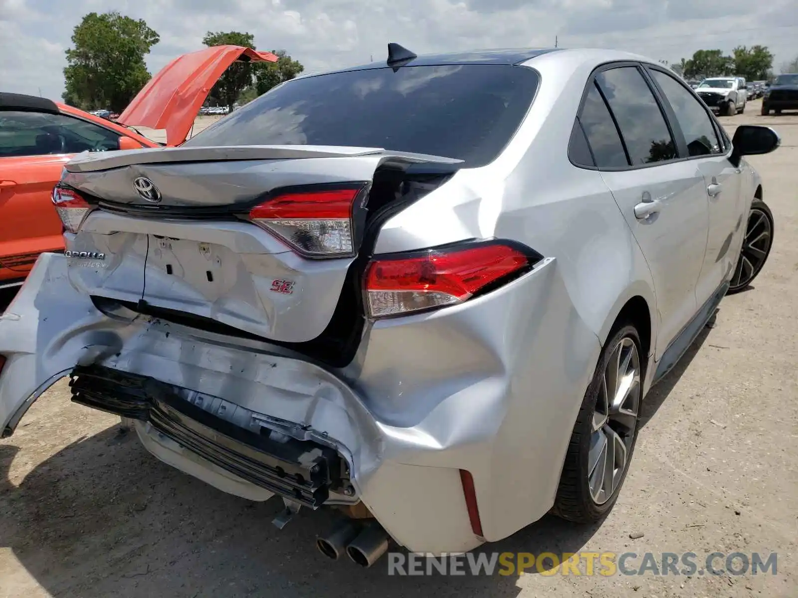 4 Photograph of a damaged car 5YFS4MCE8MP068506 TOYOTA COROLLA 2021