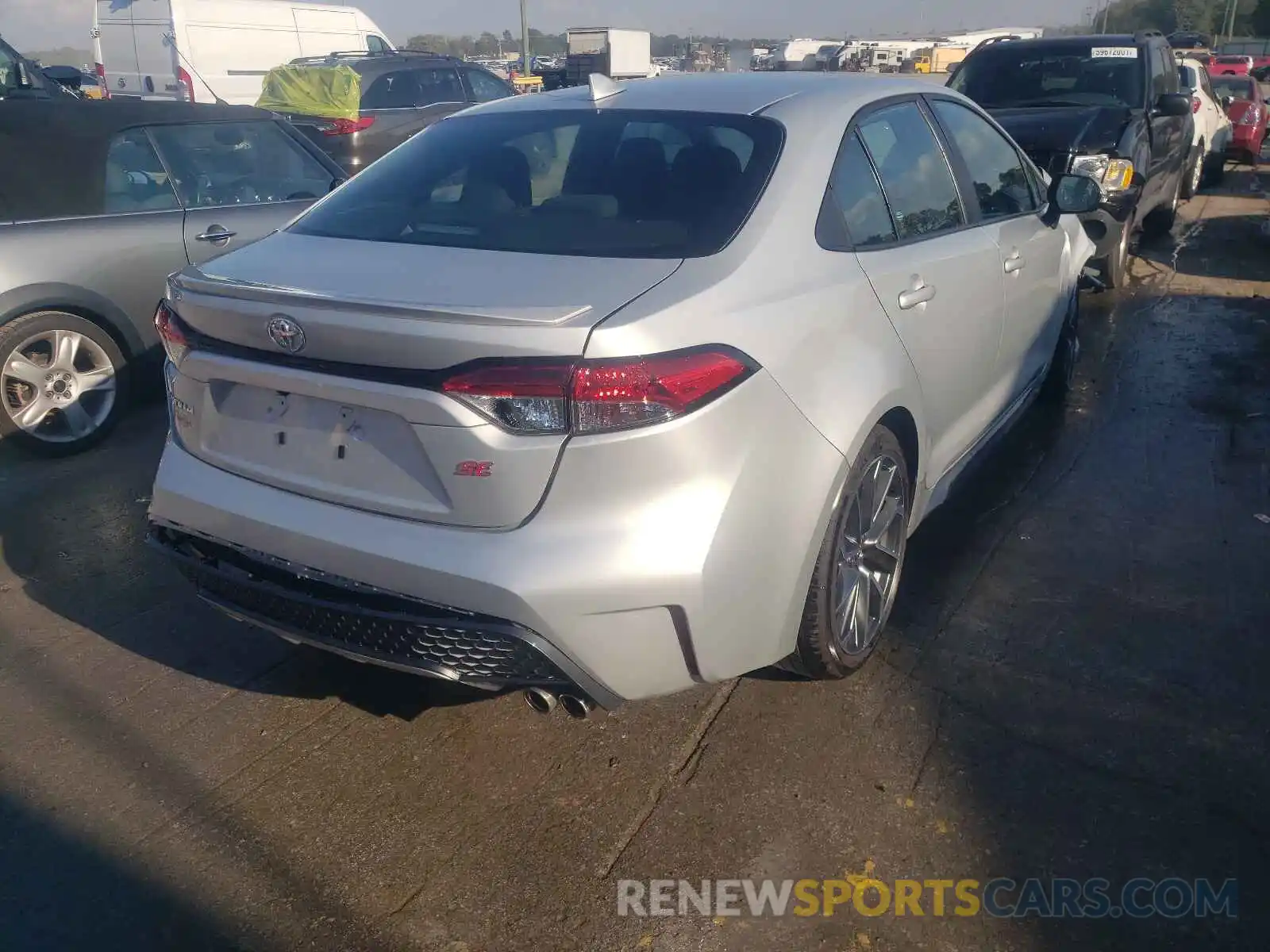 4 Photograph of a damaged car 5YFS4MCE8MP073060 TOYOTA COROLLA 2021