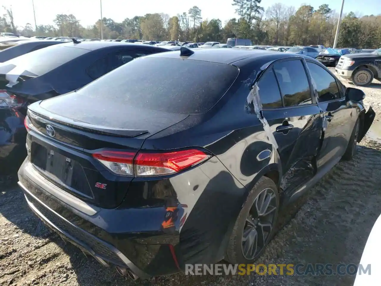 4 Photograph of a damaged car 5YFS4MCE8MP073818 TOYOTA COROLLA 2021