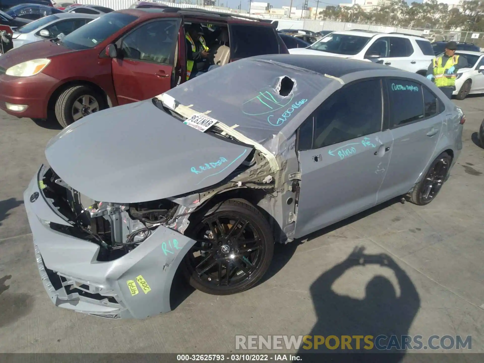 2 Photograph of a damaged car 5YFS4MCE8MP074001 TOYOTA COROLLA 2021