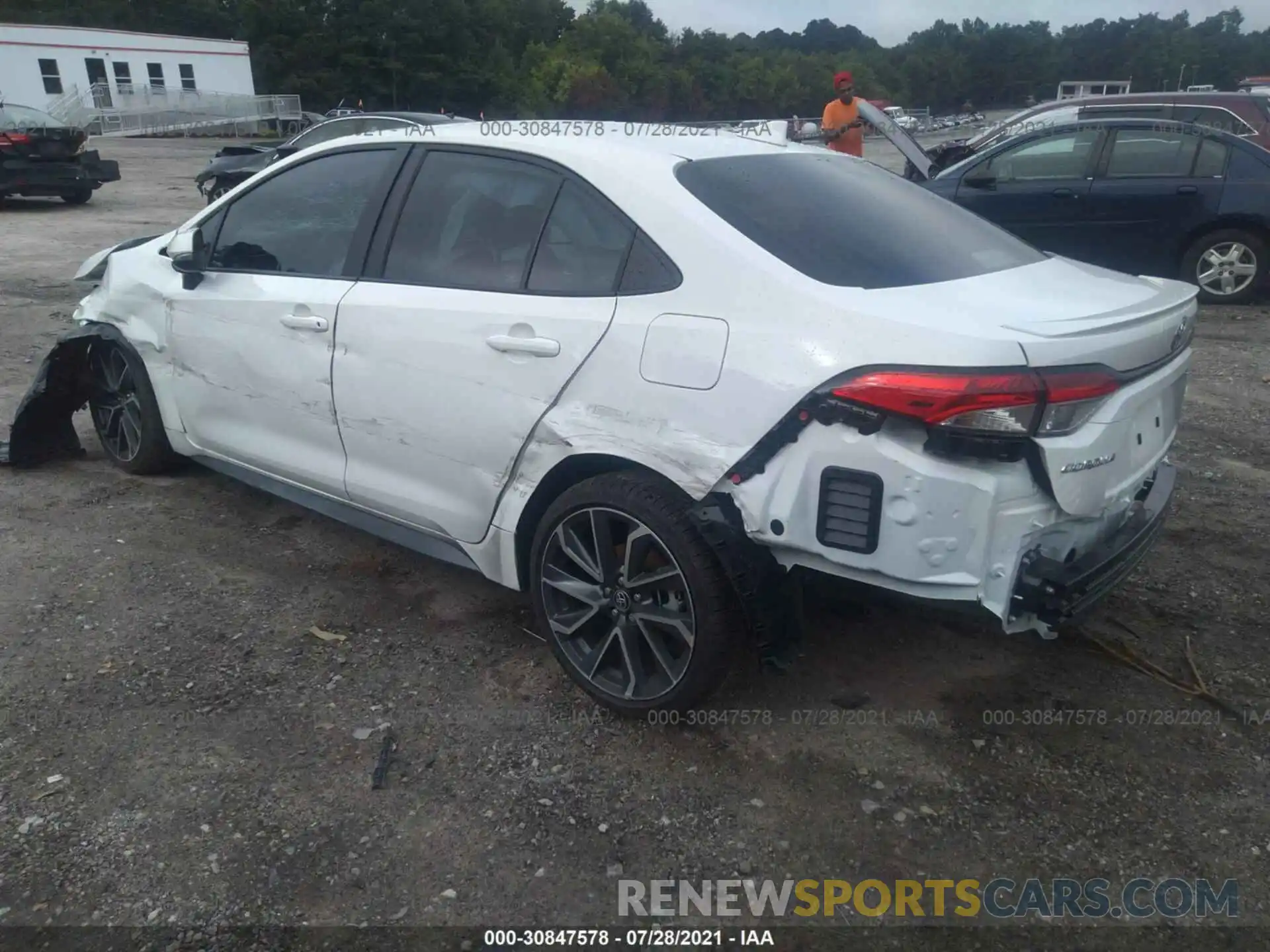 3 Photograph of a damaged car 5YFS4MCE8MP089050 TOYOTA COROLLA 2021