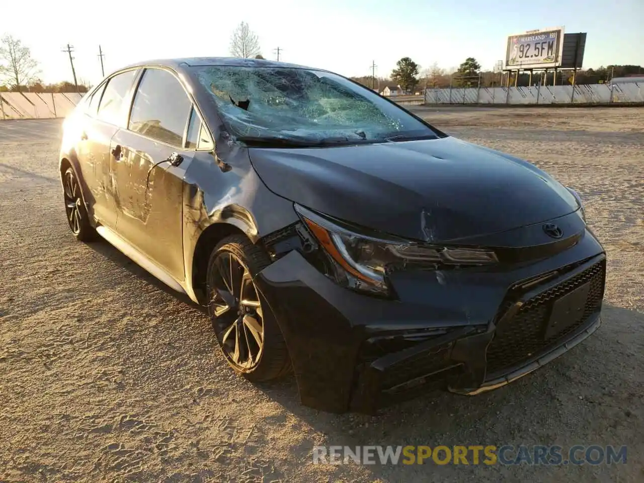 1 Photograph of a damaged car 5YFS4MCE8MP090246 TOYOTA COROLLA 2021