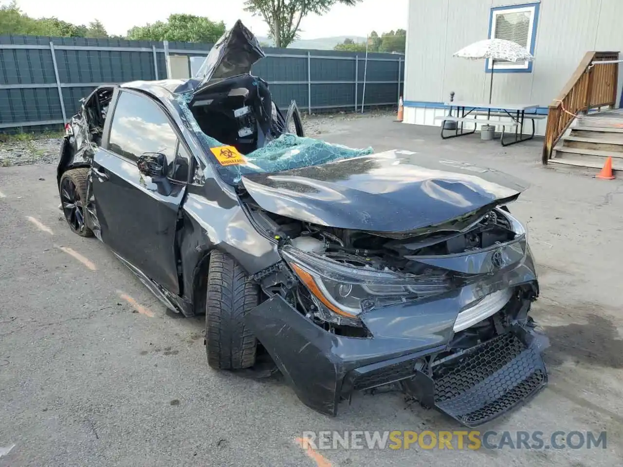 1 Photograph of a damaged car 5YFS4MCE9MP061628 TOYOTA COROLLA 2021