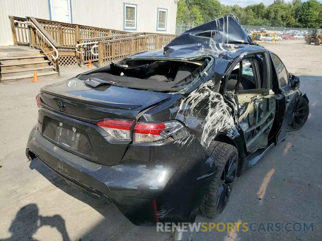 4 Photograph of a damaged car 5YFS4MCE9MP061628 TOYOTA COROLLA 2021