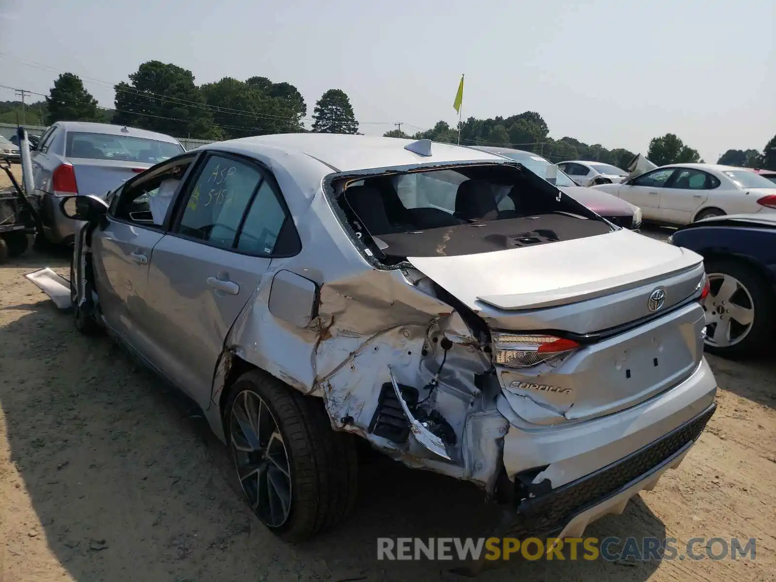 3 Photograph of a damaged car 5YFS4MCE9MP070863 TOYOTA COROLLA 2021