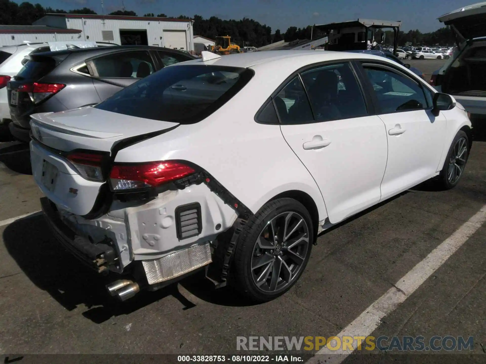 4 Photograph of a damaged car 5YFS4MCE9MP071897 TOYOTA COROLLA 2021