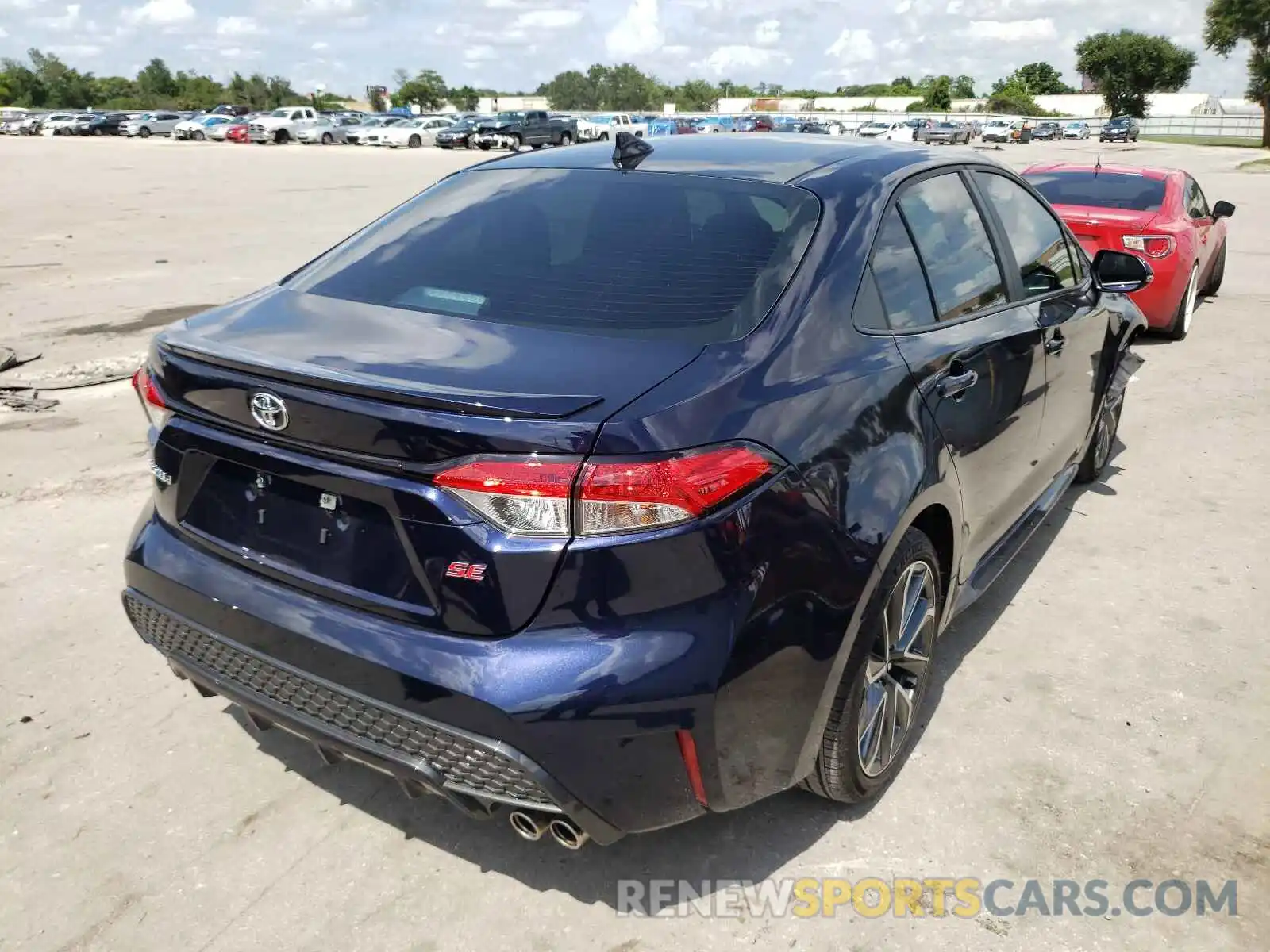 4 Photograph of a damaged car 5YFS4MCE9MP073021 TOYOTA COROLLA 2021