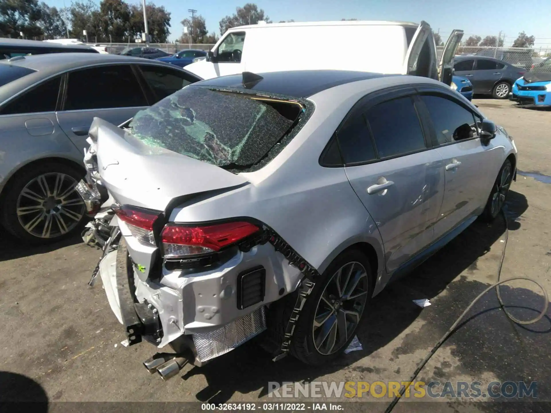 4 Photograph of a damaged car 5YFS4MCE9MP081846 TOYOTA COROLLA 2021