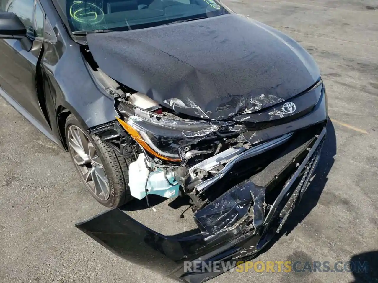 9 Photograph of a damaged car 5YFS4MCE9MP082415 TOYOTA COROLLA 2021