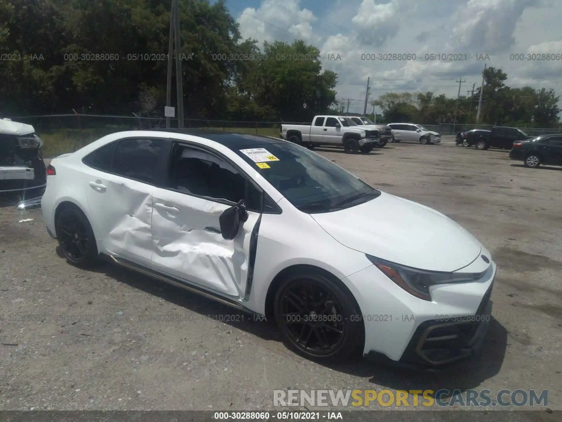 1 Photograph of a damaged car 5YFS4MCE9MP084794 TOYOTA COROLLA 2021