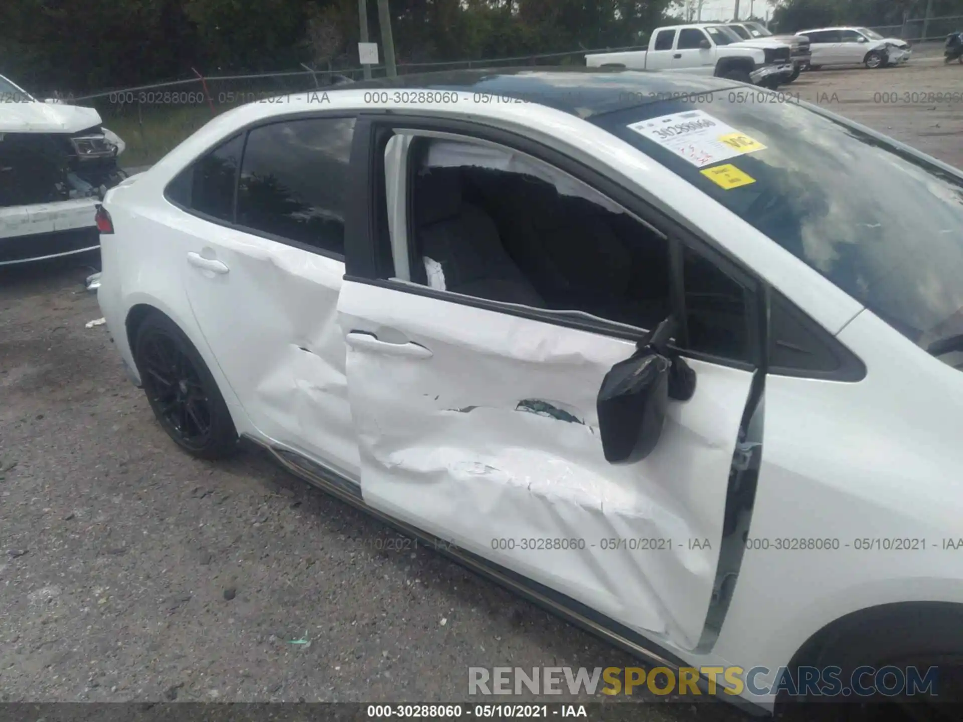 6 Photograph of a damaged car 5YFS4MCE9MP084794 TOYOTA COROLLA 2021