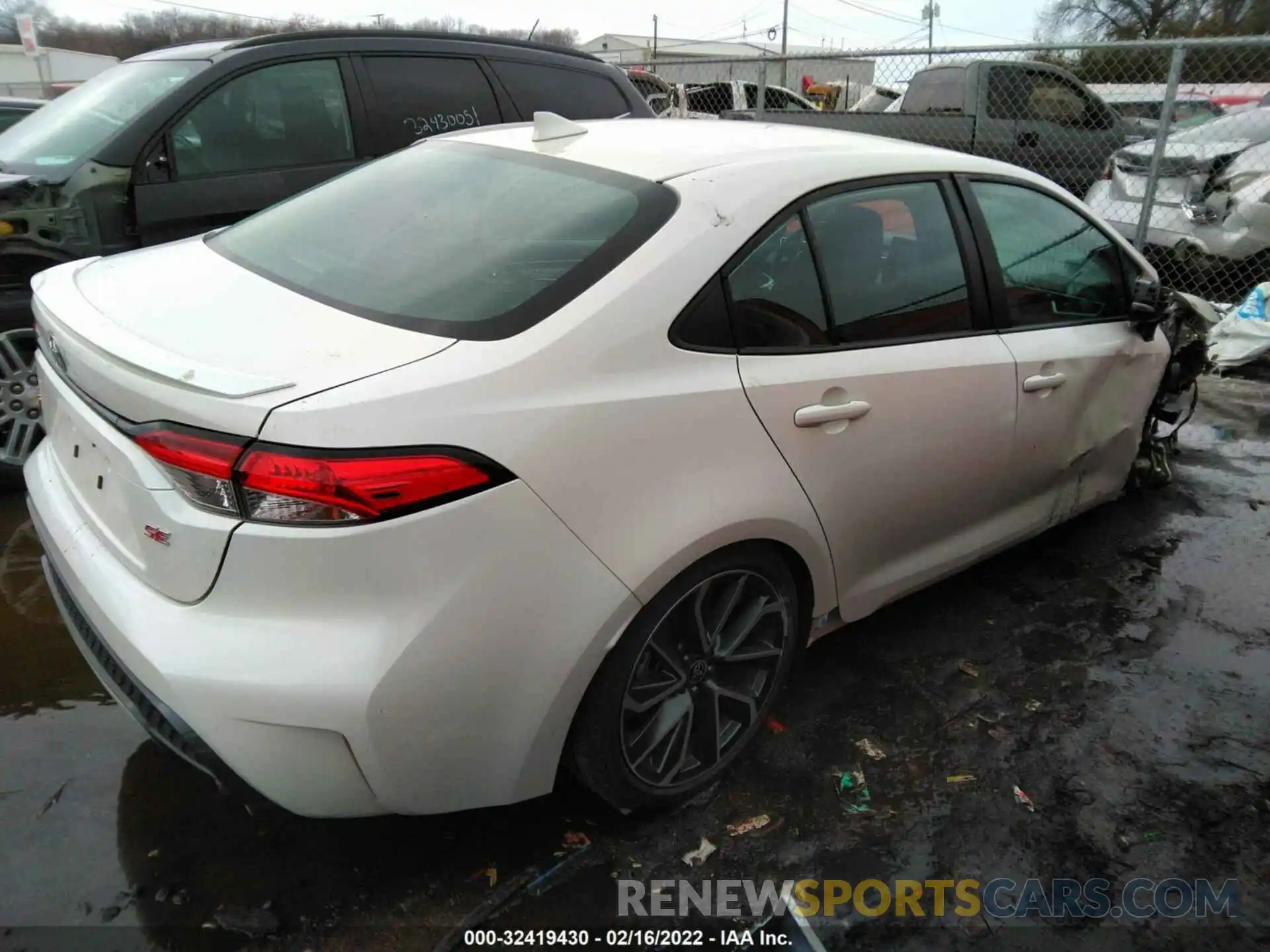 4 Photograph of a damaged car 5YFS4MCEXMP063744 TOYOTA COROLLA 2021