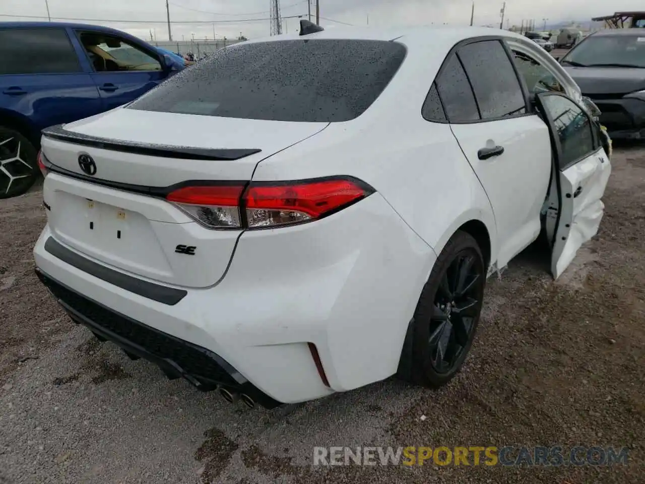 4 Photograph of a damaged car 5YFS4MCEXMP066014 TOYOTA COROLLA 2021