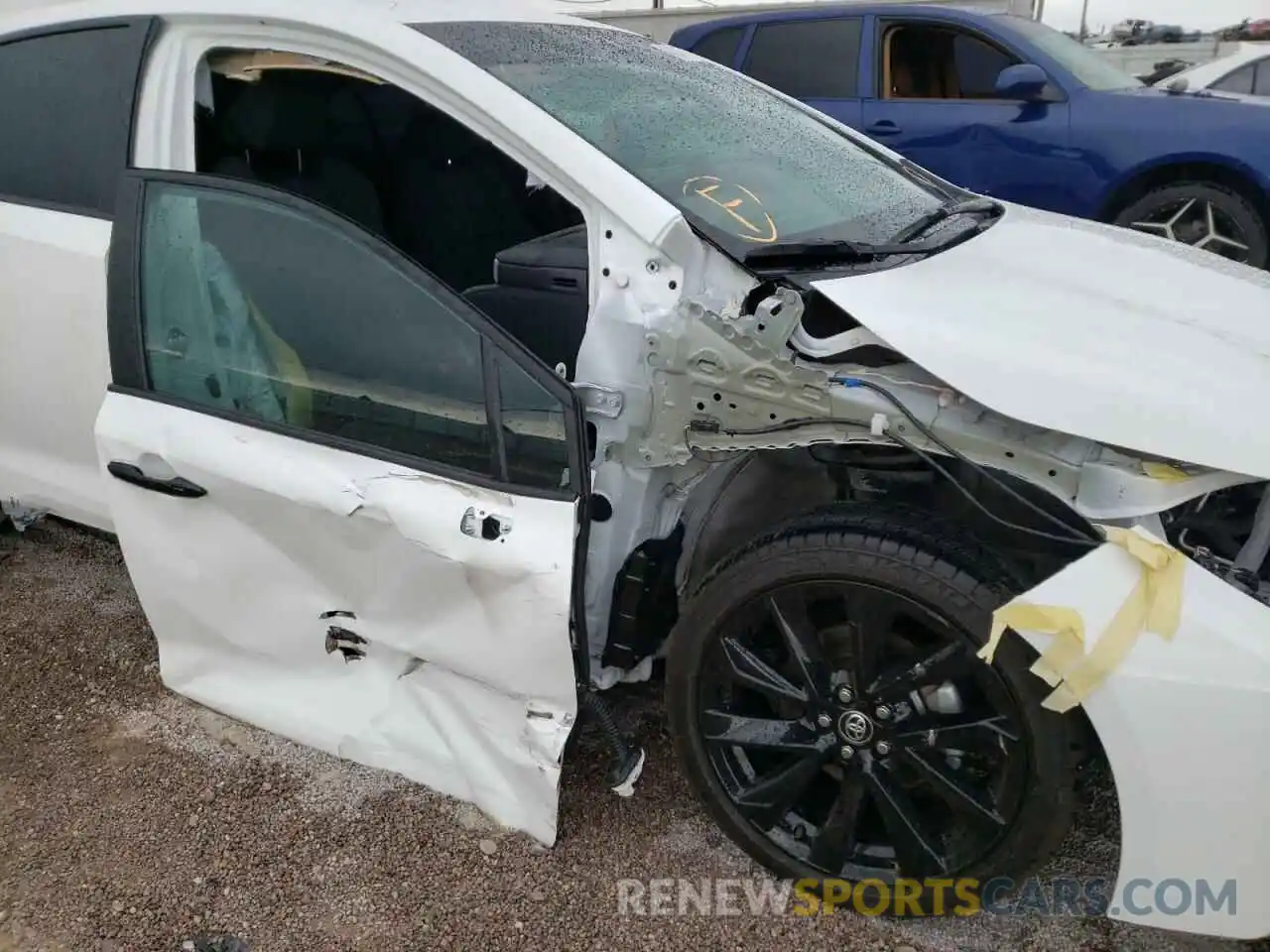 9 Photograph of a damaged car 5YFS4MCEXMP066014 TOYOTA COROLLA 2021