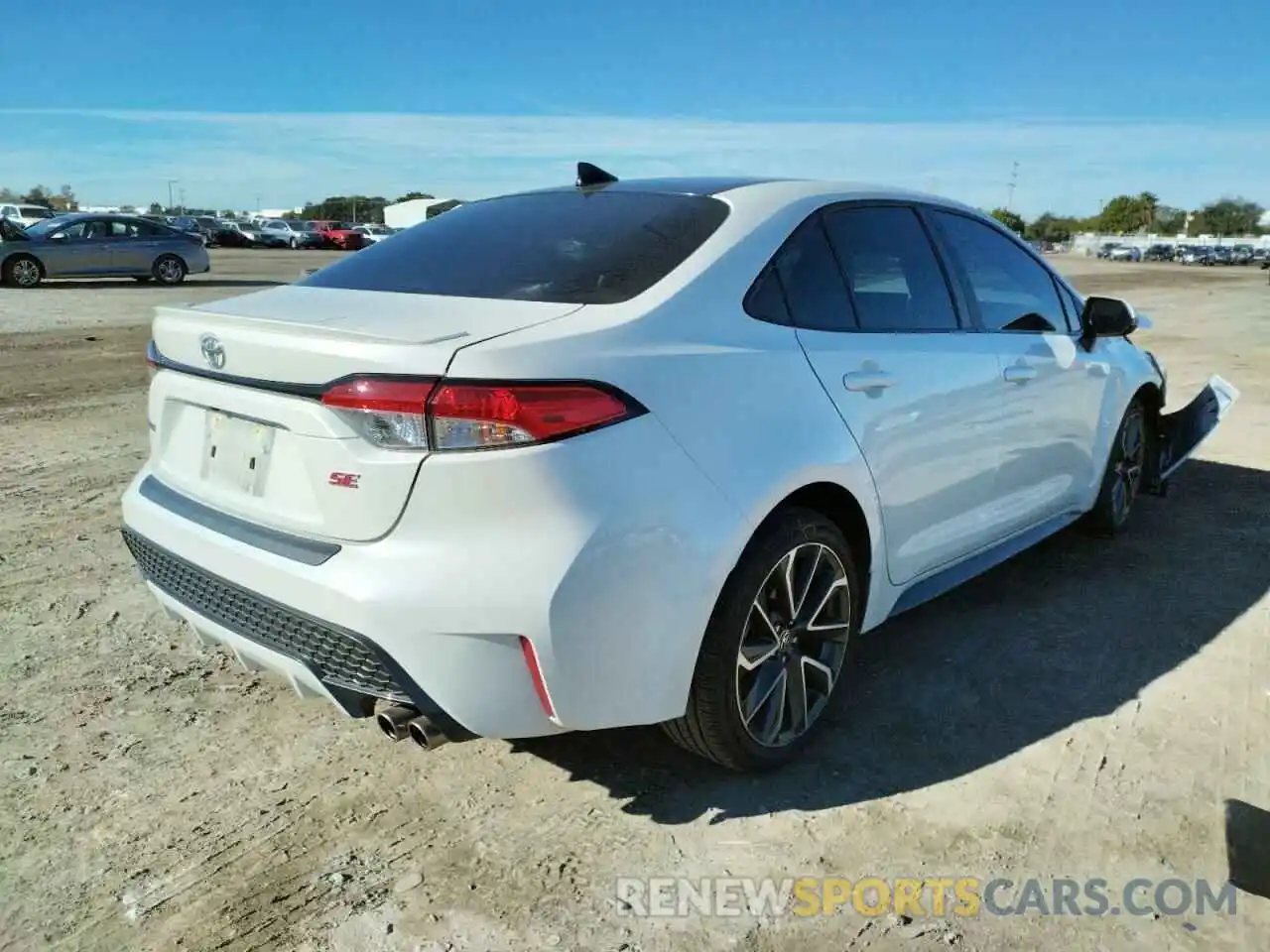 4 Photograph of a damaged car 5YFS4MCEXMP071200 TOYOTA COROLLA 2021