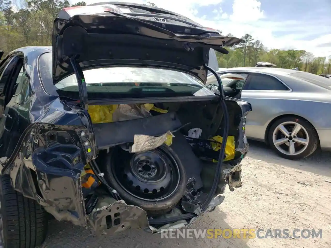 9 Photograph of a damaged car 5YFS4MCEXMP089602 TOYOTA COROLLA 2021