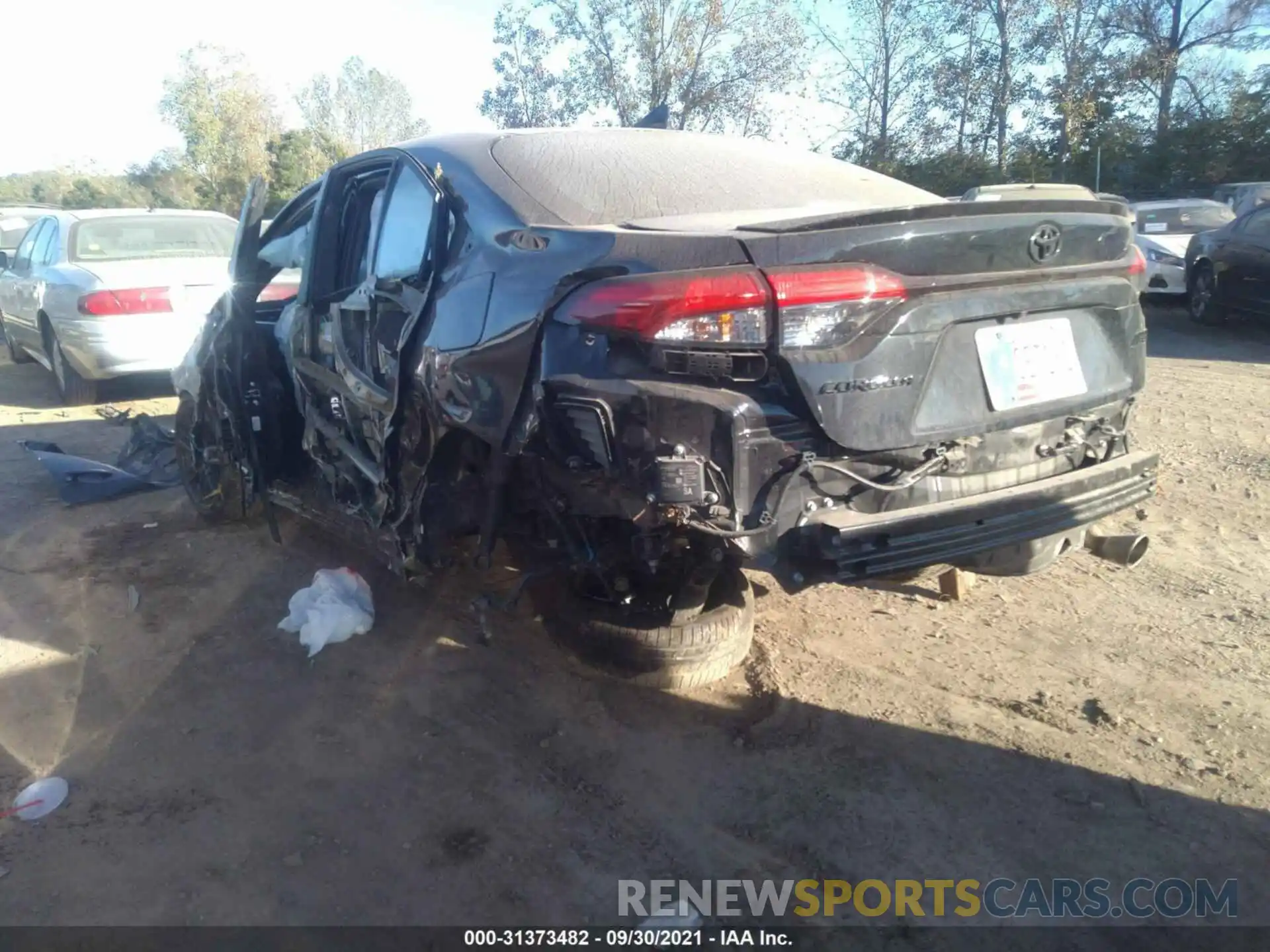 3 Photograph of a damaged car 5YFT4MCE0MP088155 TOYOTA COROLLA 2021