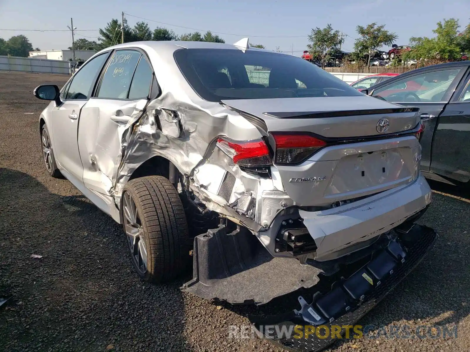 3 Photograph of a damaged car 5YFT4MCE1MP094143 TOYOTA COROLLA 2021